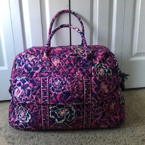 BRAND NEW VERA BRADLEY GRAND TRAVELER BAG